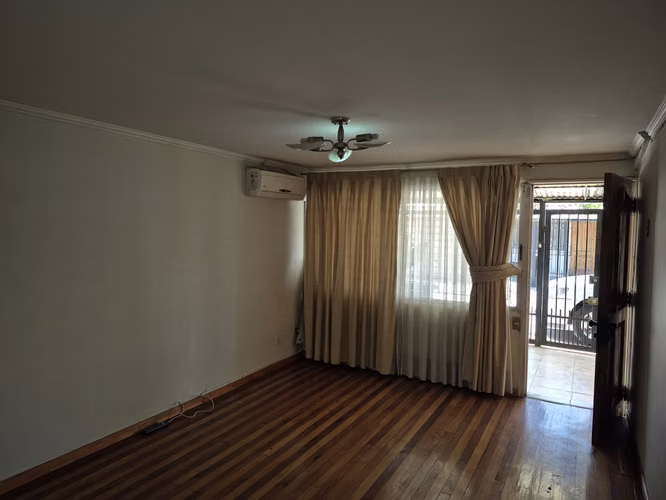Arriendo casa en Psje. Presidente Arturo Alessandri N° 1148, comuna de Cerro Navia