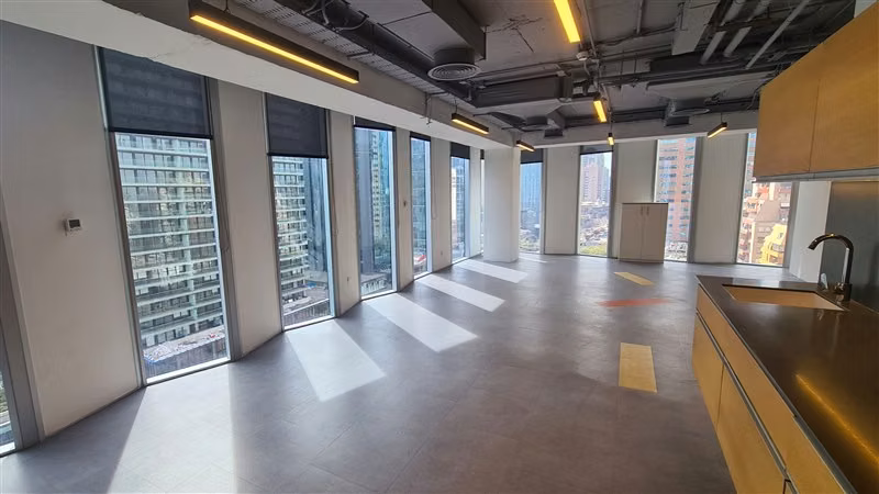Oficina Arriendo Las Condes 140m2 PLibre Vista a Cordillera - Imagen 6