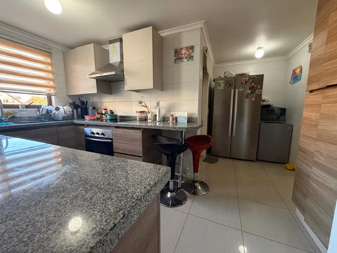 EN ARRIENDO CASA EN BARRIO LOS MADEROS QUILAMAPU - Imagen 12