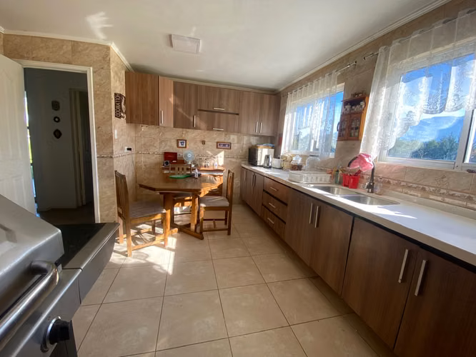 COMODA CASA COUNTRY ANGOSTURA 4 DORMITORIOS 2 SUITES - Imagen 17