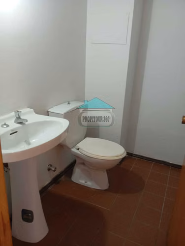 OFICINA EN ARRIENDO EN PLENO CENTRO DE VALPARAÍSO