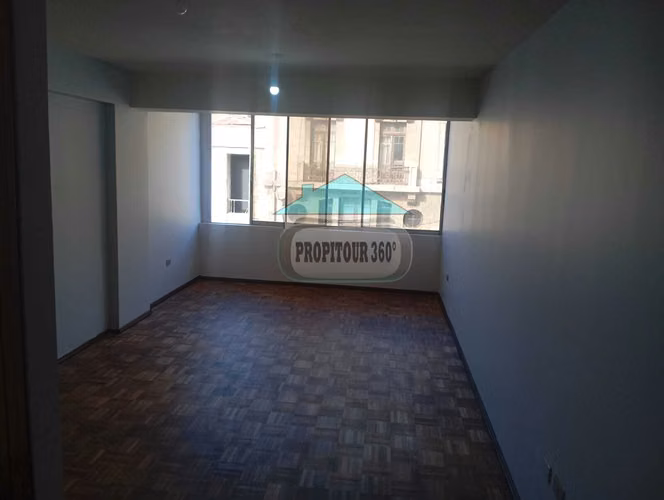 OFICINA EN ARRIENDO EN PLENO CENTRO DE VALPARAÍSO