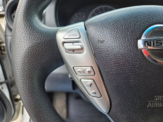Nissan Versa 1.6 Sense  Mt 2015 - Imagen 17