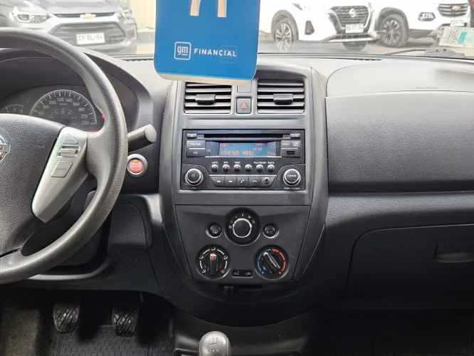 Nissan Versa 1.6 Sense  Mt 2015 - Imagen 8