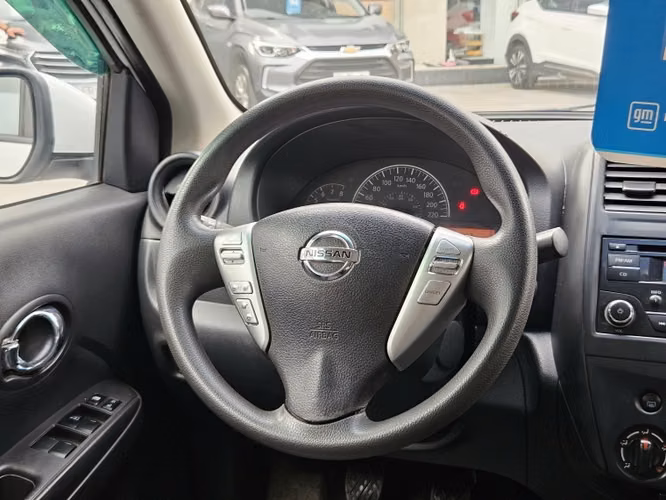 Nissan Versa 1.6 Sense  Mt 2015 - Imagen 9