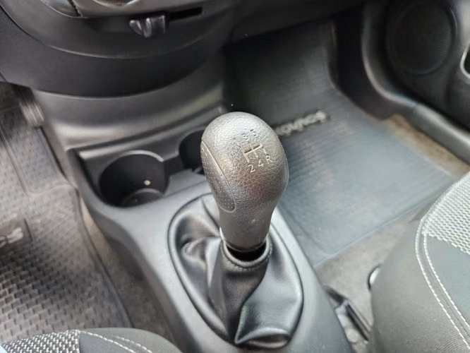Nissan Versa 1.6 Sense  Mt 2015 - Imagen 14