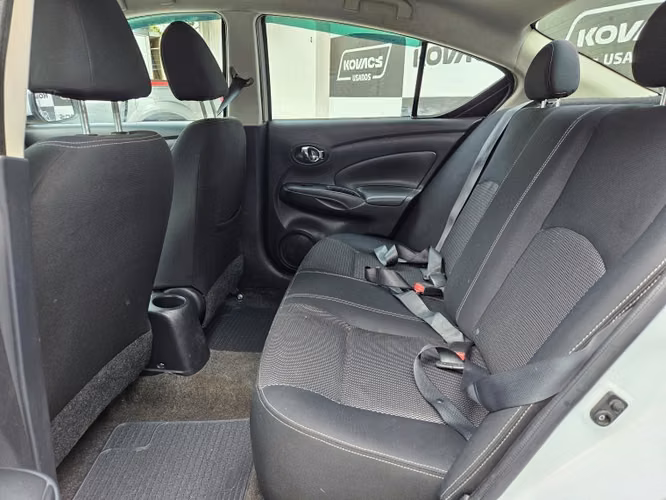 Nissan Versa 1.6 Sense  Mt 2015 - Imagen 5
