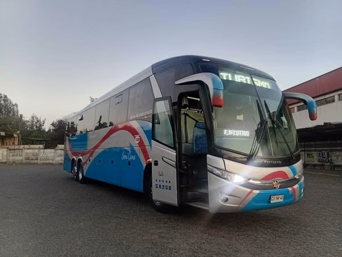 SE VENDE BUS SEMI CAMA