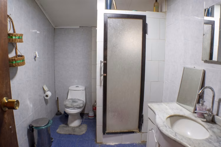 Gran casa a pasos de plaza de armas en Quillota - Imagen 14