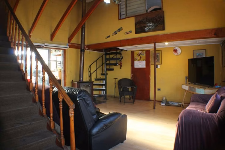 Gran casa a pasos de plaza de armas en Quillota - Imagen 2