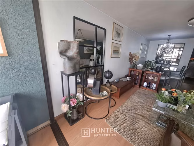 Departamento en venta de 3 dorm. en Las Condes - Imagen 2