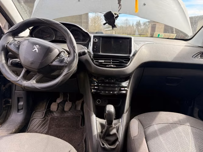 Auto Peugeot - Imagen 2