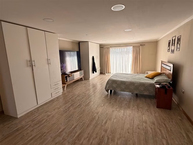 Casa en Venta, 5D/3B/3E/1B - Imagen 17