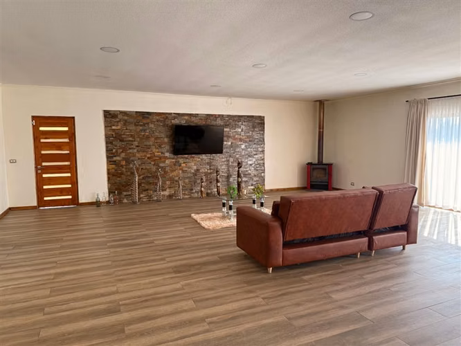 Casa en Venta, 5D/3B/3E/1B - Imagen 4