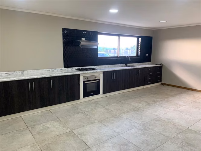 Casa en Venta, 5D/3B/3E/1B - Imagen 8