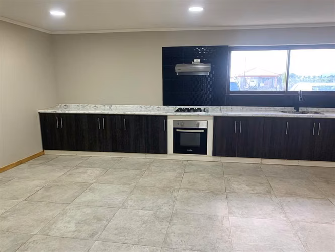 Casa en Venta, 5D/3B/3E/1B - Imagen 9