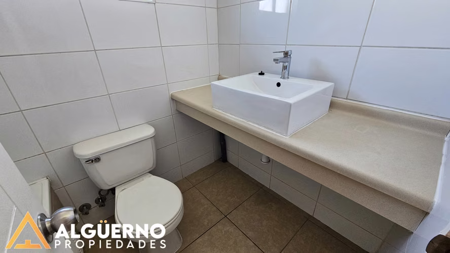 ARRIENDO CASA REMODELADA 3D3B2E MIRAFLORES 782 PEÑAFLOR