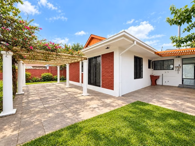 Casa 141/421m2 Metro P Egaña 3D 2B Estar 1 piso gran patio - Imagen 24