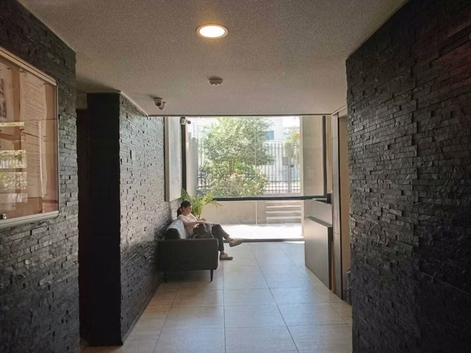 Hermoso depto en cond. en Vic Mackenna, Stgo (182640)