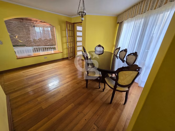 Exclusiva Casa Jardines de Sur con Vista al Mar