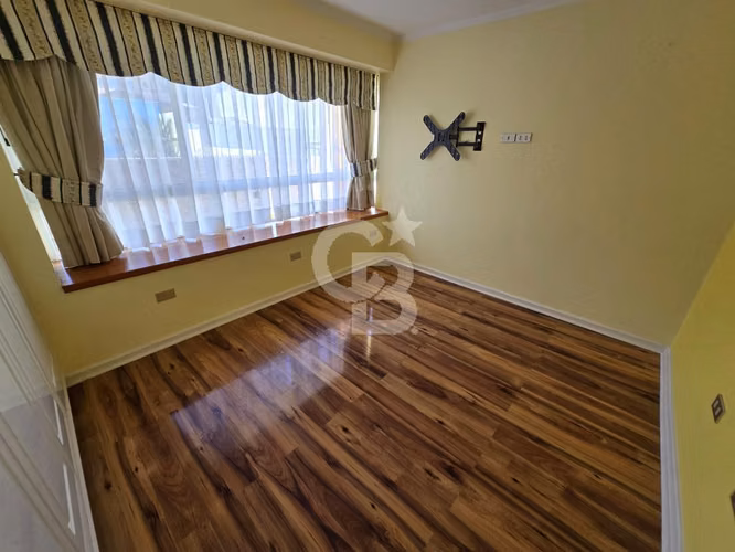 Exclusiva Casa Jardines de Sur con Vista al Mar