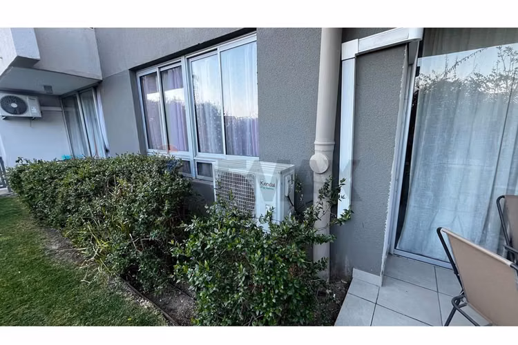 Moderno depto con patio primer piso 3d2b - Imagen 26