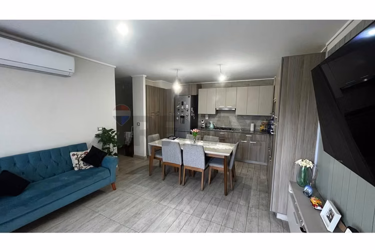 Moderno depto con patio primer piso 3d2b
