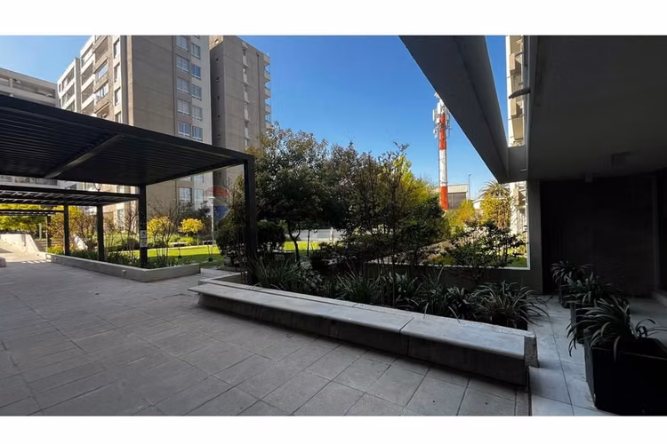 Moderno depto con patio primer piso 3d2b - Imagen 35