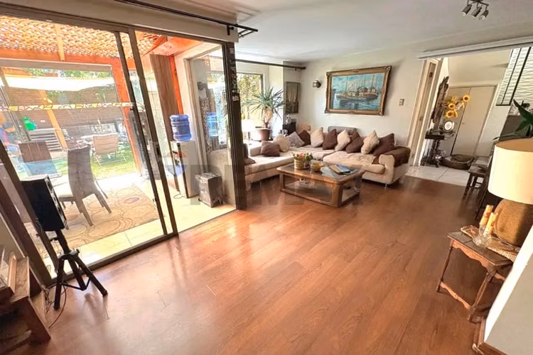 Casa 5d3b3e con piscina y jardín - Imagen 12