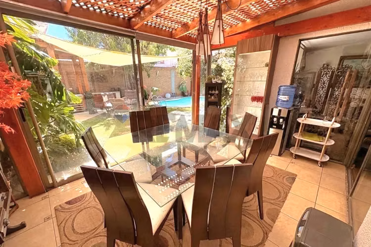 Casa 5d3b3e con piscina y jardín - Imagen 6