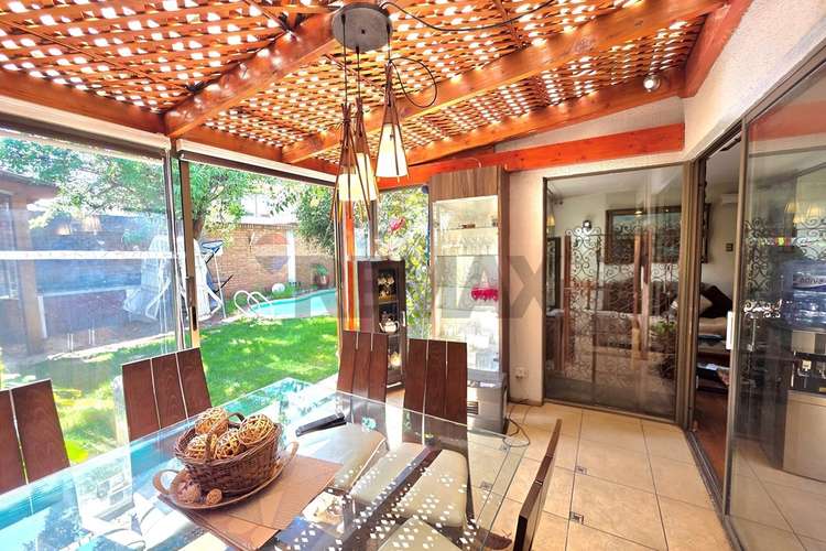 Casa 5d3b3e con piscina y jardín - Imagen 19