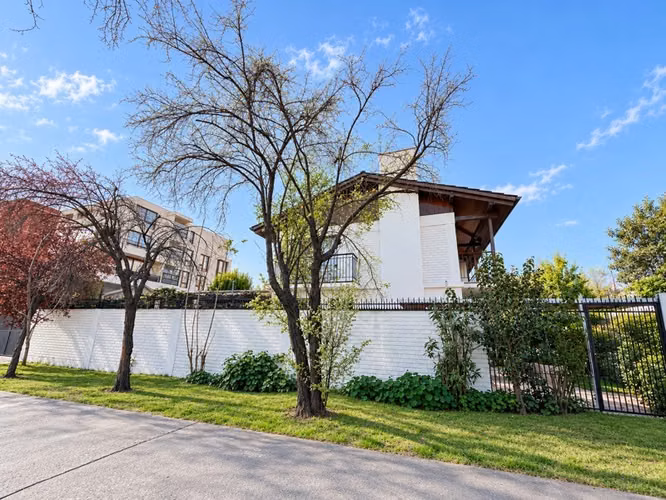 Casa 166/260m2 Nva Hannover 5Dorm 3Baños Estar patio bodega