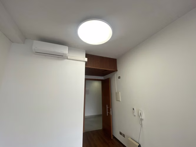 OFICINA ARRIENDO 30M2 PUERTAS DE CHICUREO - ESTACIONAMIENTO