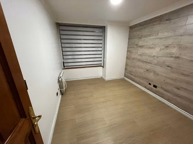ARRIENDO DPTO DE 4 DORMITORIOS Y TRES BAÑOS EN BARRIO INGLES - Imagen 28