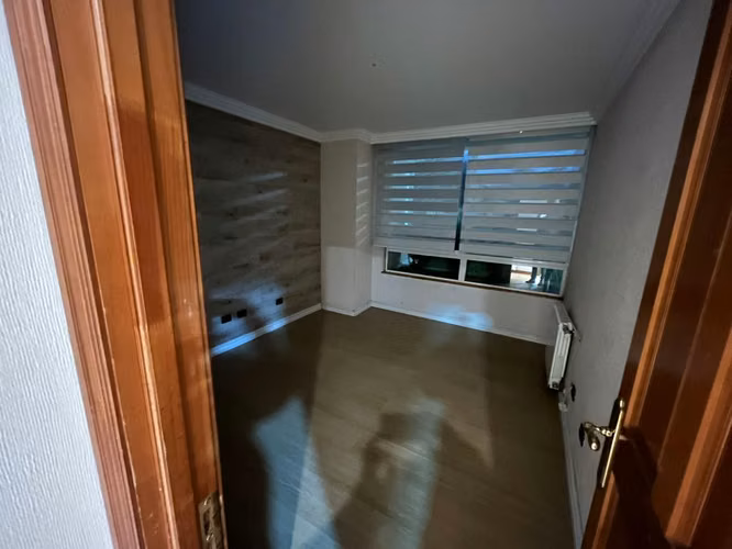 ARRIENDO DPTO DE 4 DORMITORIOS Y TRES BAÑOS EN BARRIO INGLES - Imagen 20