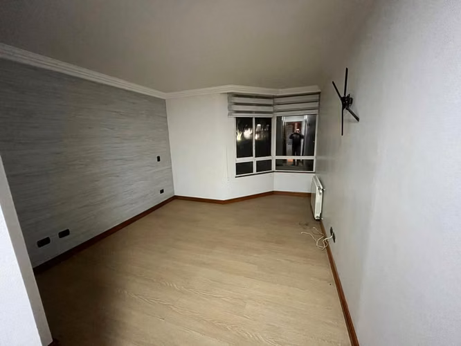ARRIENDO DPTO DE 4 DORMITORIOS Y TRES BAÑOS EN BARRIO INGLES - Imagen 23