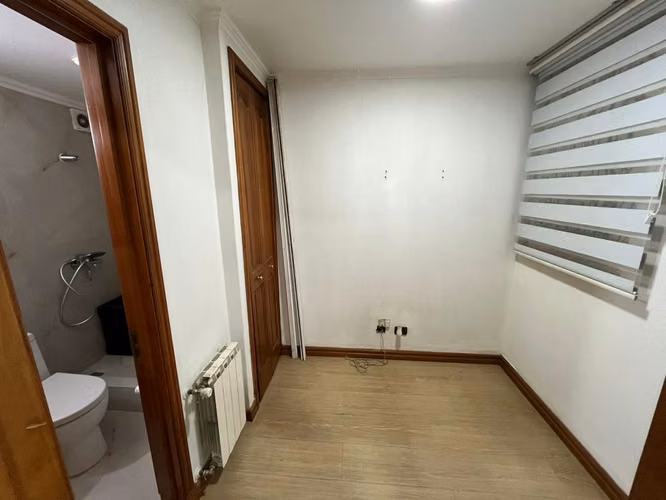 ARRIENDO DPTO DE 4 DORMITORIOS Y TRES BAÑOS EN BARRIO INGLES - Imagen 29