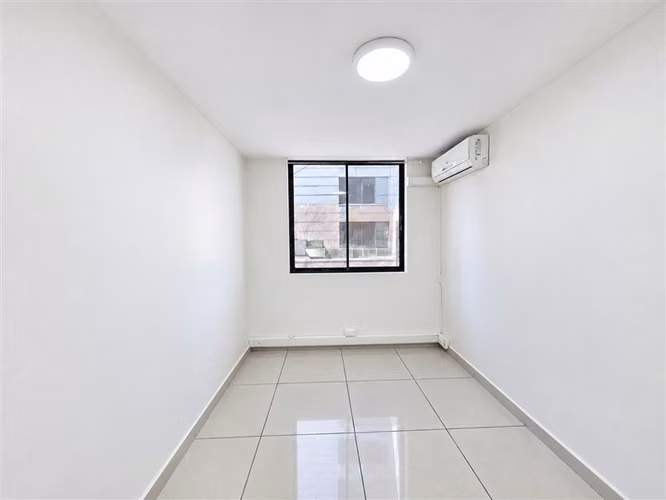 4 privados, 3 Baños/Sector el Golf. - Imagen 10