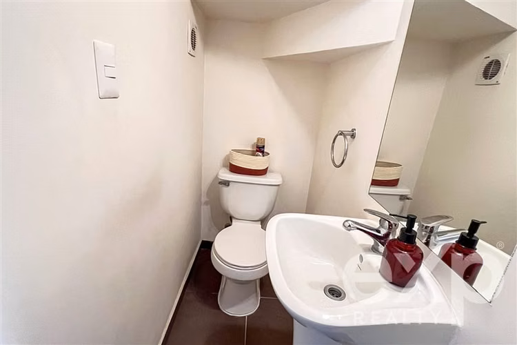 Casa 4 dorm + servicio + piscina - Imagen 12