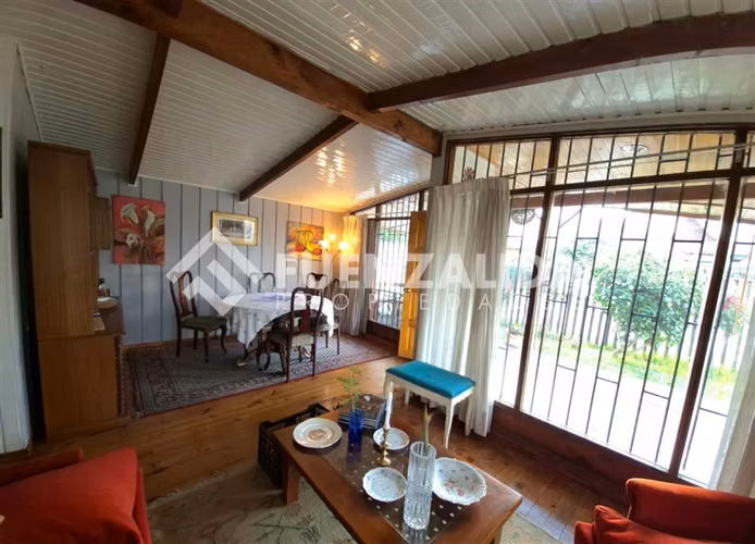 Casa en venta de 3 dorm. en La Reina