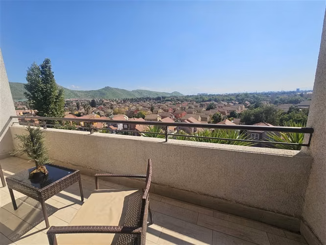 Espectacular Casa Arriendo V. Campino. 3D 2B 2E 1B.Quilicura