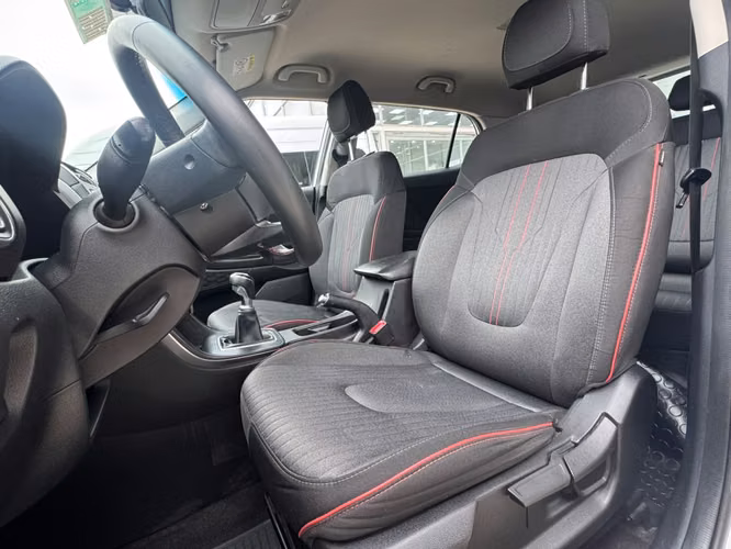HYUNDAI CRETA 1.5 SU2I PLUS MT - Imagen 10