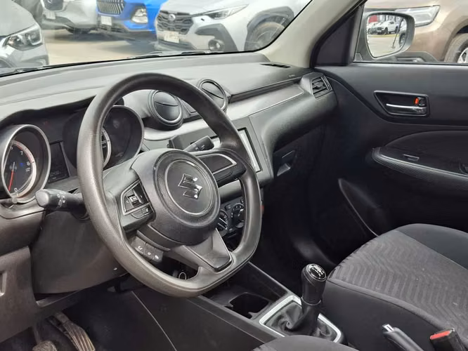 SUZUKI SWIFT 2024 - Imagen 12