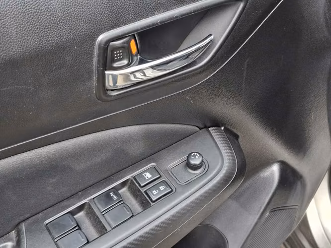 SUZUKI SWIFT 2024 - Imagen 13