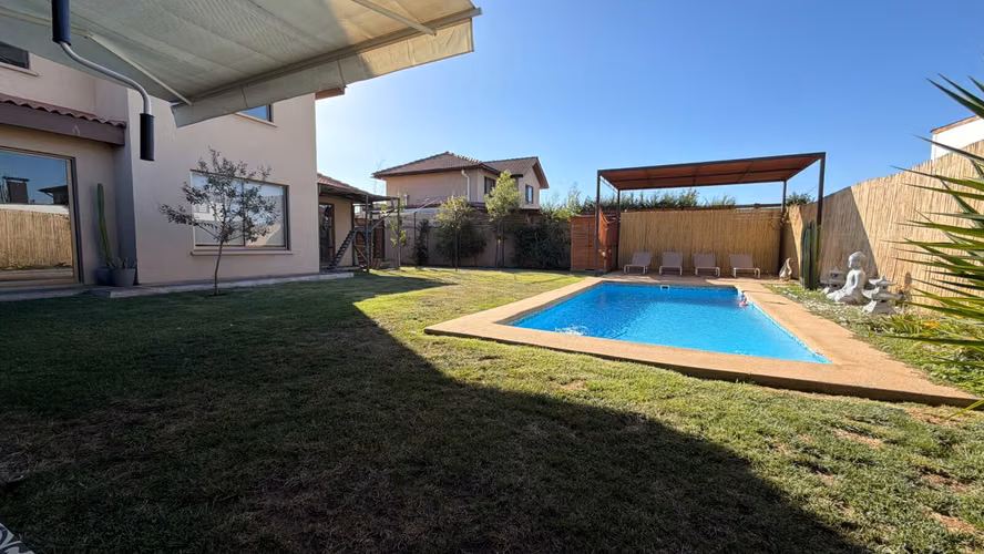 Casa con piscina en El Polo de Machalí - Imagen 6