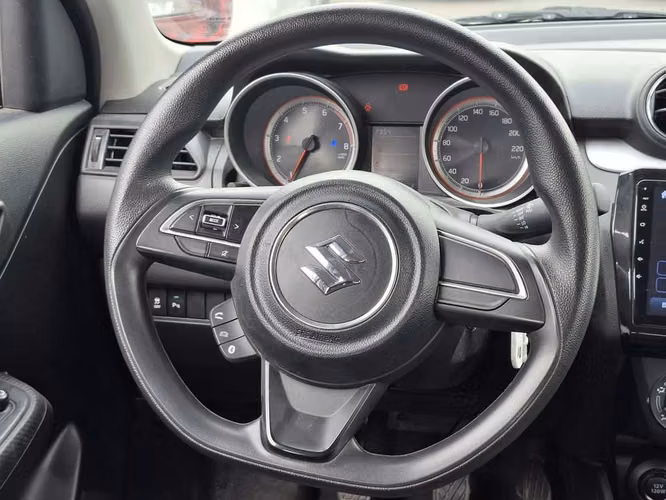 SUZUKI SWIFT 2024 - Imagen 9