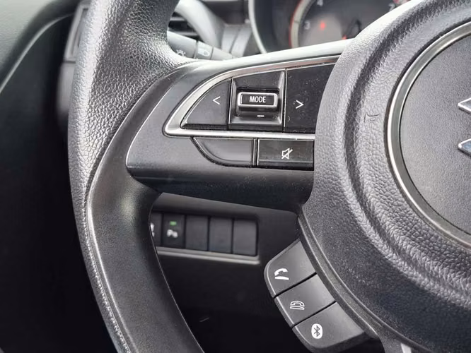 SUZUKI SWIFT 2024 - Imagen 15