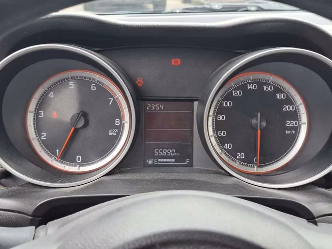 SUZUKI SWIFT 2024 - Imagen 10