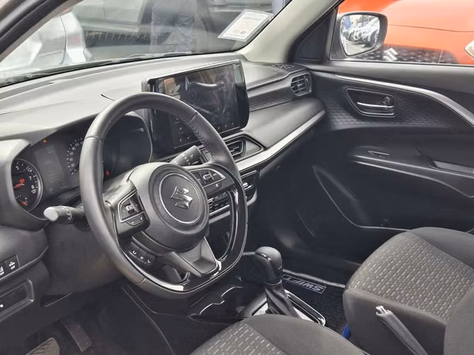 SUZUKI SWIFT 2026 - Imagen 13