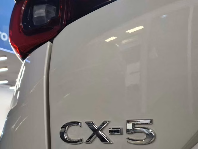 MAZDA CX-5  2025 - Imagen 9